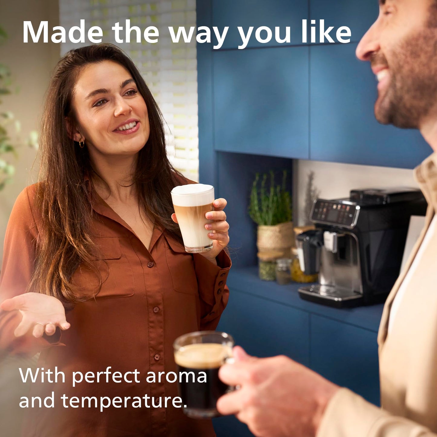 Philips 5500 Series Bean to Cup Coffee Machine – 20 Hot & Iced drinks, LatteGo Milk Frother, Fastest-to-Clean, 40% Quieter, Ceramic Grinder, Fully Automatic Espresso & Cappuccino maker – EP5546/70