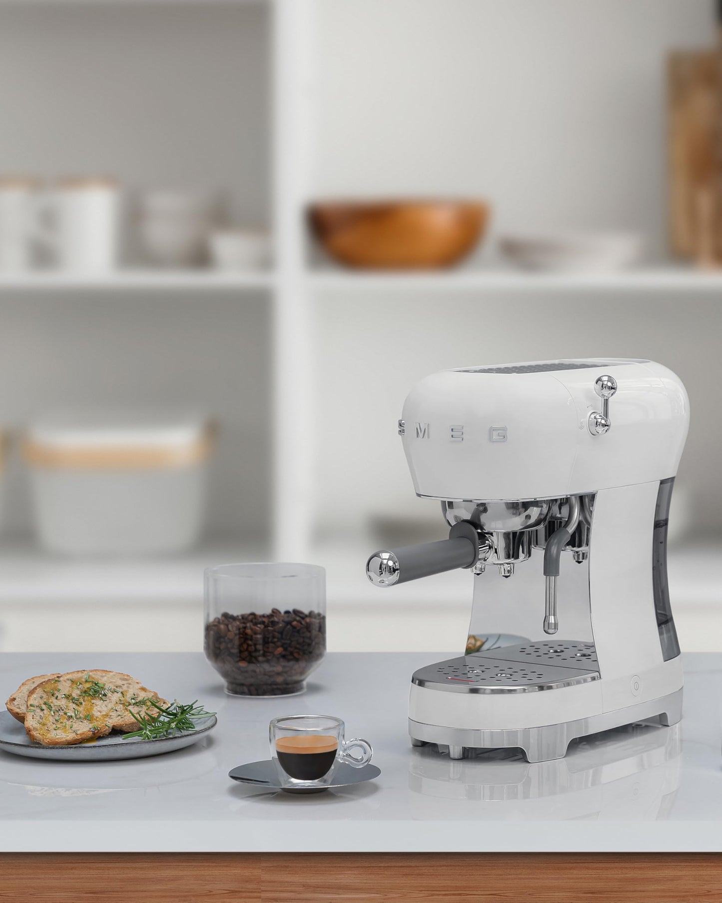 Smeg Retro Coffee Range Set, Espresso Machine with Steam Wand, Electric Coffee Grinder, Black