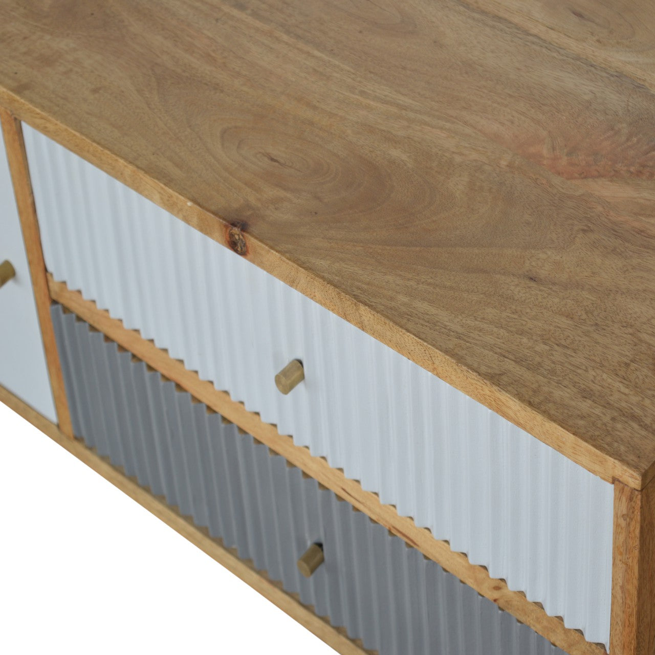 Line Grey Painted Media Unit-3